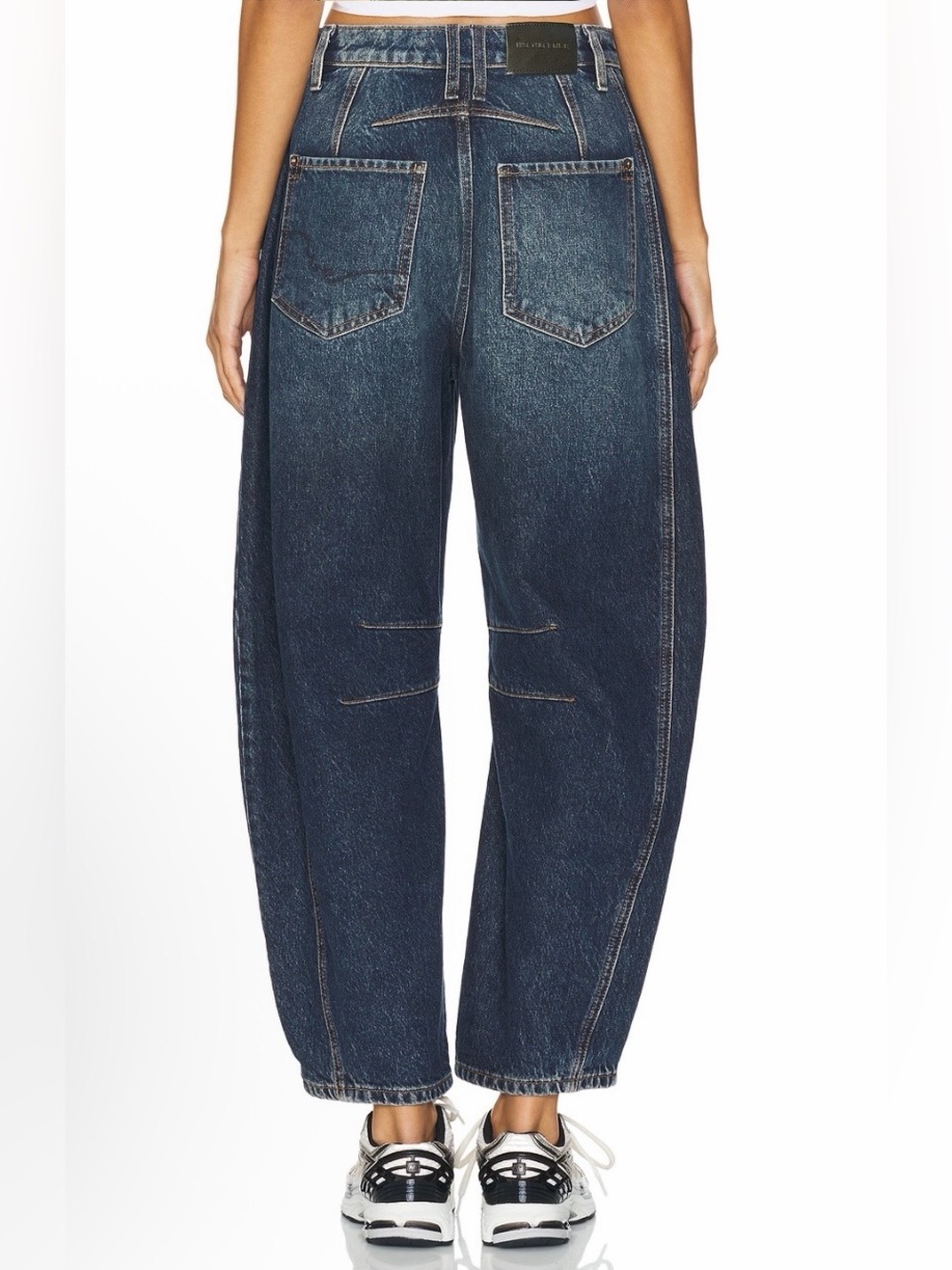 We The Free Good Luck Mid Rise Barrel Jeans in Deep End size 31 - Picture 3 of 11